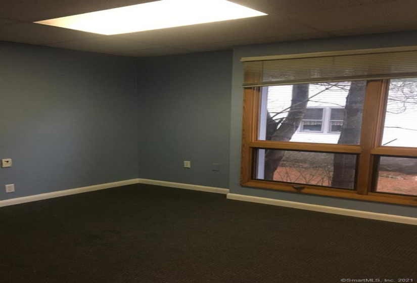 516 Vauxhall Street, New London, Connecticut 06320, ,Commercial For Lease,For Sale,Vauxhall,170258789