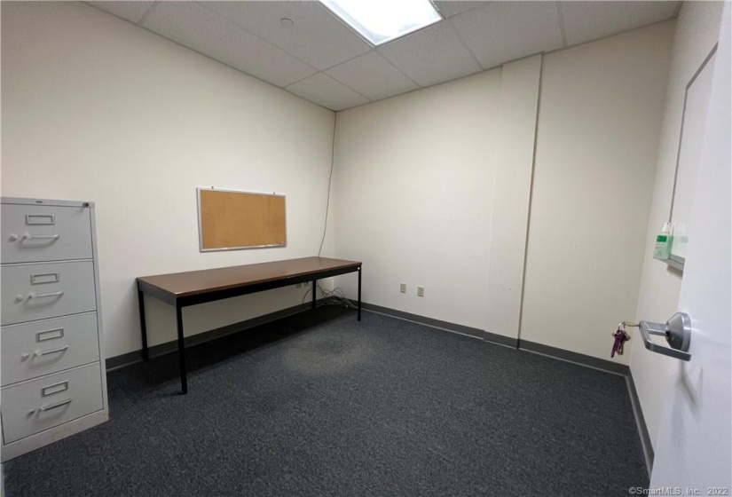 100 Corporate Drive, Trumbull, Connecticut 06611, ,Commercial For Lease,For Sale,Corporate,170536575