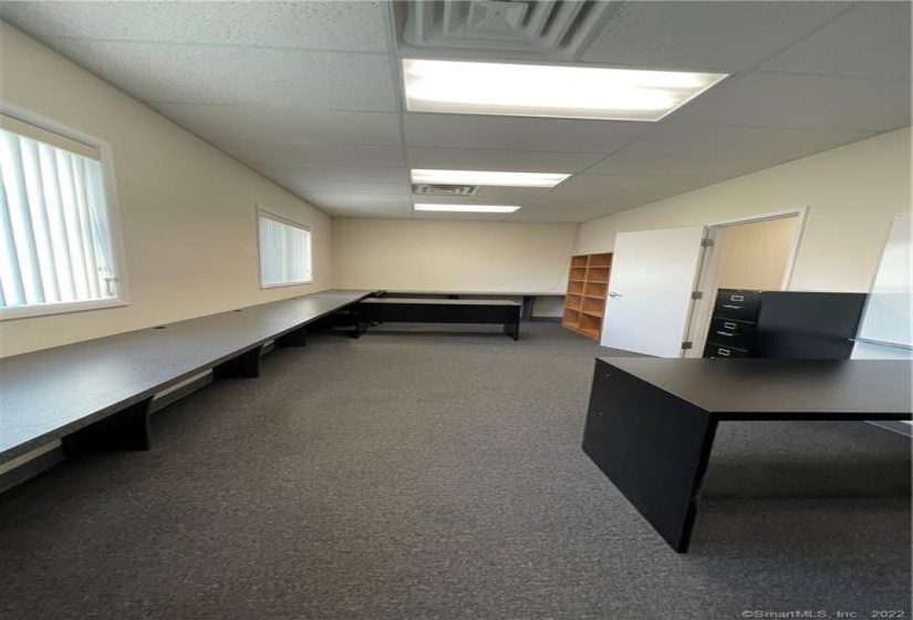 100 Corporate Drive, Trumbull, Connecticut 06611, ,Commercial For Lease,For Sale,Corporate,170536575