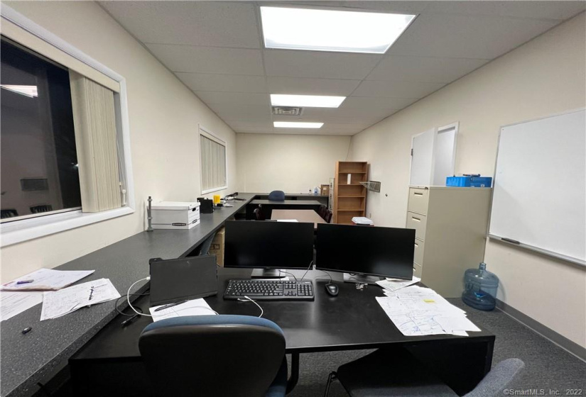 100 Corporate Drive, Trumbull, Connecticut 06611, ,Commercial For Lease,For Sale,Corporate,170536575