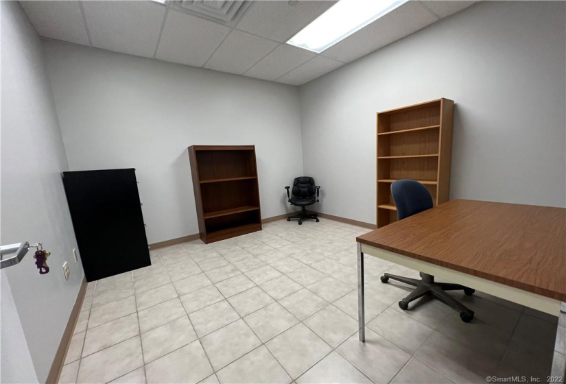 100 Corporate Drive, Trumbull, Connecticut 06611, ,Commercial For Lease,For Sale,Corporate,170536575
