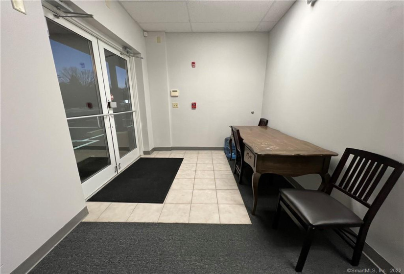 100 Corporate Drive, Trumbull, Connecticut 06611, ,Commercial For Lease,For Sale,Corporate,170536575