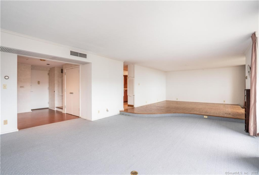 1 Gold Street, Hartford, Connecticut 06103, 2 Bedrooms Bedrooms, 5 Rooms Rooms,3 BathroomsBathrooms,Condo/co-op For Sale,For Sale,Gold,170391417