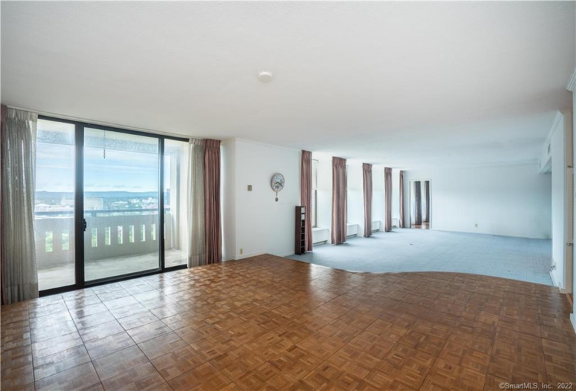 1 Gold Street, Hartford, Connecticut 06103, 2 Bedrooms Bedrooms, 5 Rooms Rooms,3 BathroomsBathrooms,Condo/co-op For Sale,For Sale,Gold,170391417