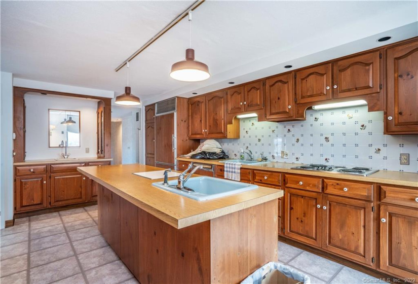 1 Gold Street, Hartford, Connecticut 06103, 2 Bedrooms Bedrooms, 5 Rooms Rooms,3 BathroomsBathrooms,Condo/co-op For Sale,For Sale,Gold,170391417
