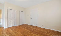 394 crown Street, New Haven, Connecticut 06511, 2 Bedrooms Bedrooms, 7 Rooms Rooms,1 BathroomBathrooms,Residential Rental,For Sale,crown,170489293