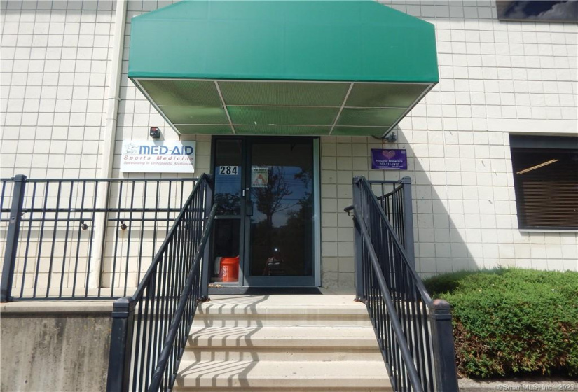 284 Racebrook Road, Orange, Connecticut 06477, ,Commercial For Lease,For Sale,Racebrook,170515554