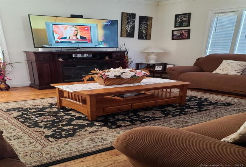 87 Stephen Street, Stamford, Connecticut 06902, 6 Bedrooms Bedrooms, 9 Rooms Rooms,4 BathroomsBathrooms,Single Family For Sale,For Sale,Stephen,170373265