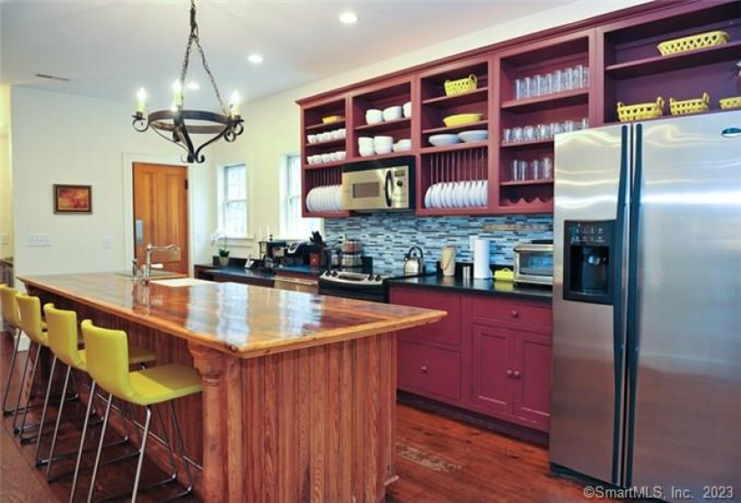 33 Sentry Hill Road, Roxbury, Connecticut 06783, 6 Bedrooms Bedrooms, 11 Rooms Rooms,3 BathroomsBathrooms,Residential Rental,For Sale,Sentry Hill,170305994