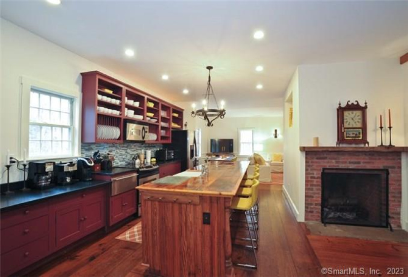 33 Sentry Hill Road, Roxbury, Connecticut 06783, 6 Bedrooms Bedrooms, 11 Rooms Rooms,3 BathroomsBathrooms,Residential Rental,For Sale,Sentry Hill,170305994