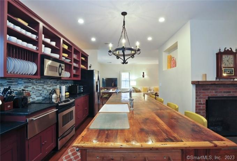 33 Sentry Hill Road, Roxbury, Connecticut 06783, 6 Bedrooms Bedrooms, 11 Rooms Rooms,3 BathroomsBathrooms,Residential Rental,For Sale,Sentry Hill,170305994
