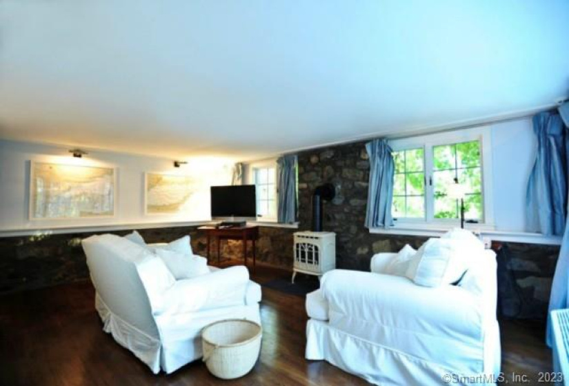 58 Judds Bridge Road, Roxbury, Connecticut 06783, 4 Bedrooms Bedrooms, 9 Rooms Rooms,3 BathroomsBathrooms,Residential Rental,For Sale,Judds Bridge,170423909