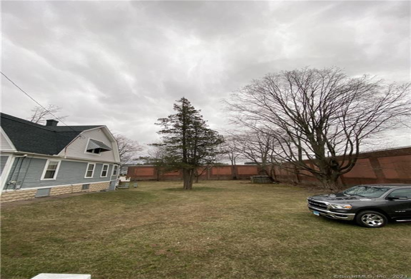 1701 Dixwell Avenue, Hamden, Connecticut 06514, 3 Bedrooms Bedrooms, 7 Rooms Rooms,1 BathroomBathrooms,Single Family For Sale,For Sale,Dixwell,170558825