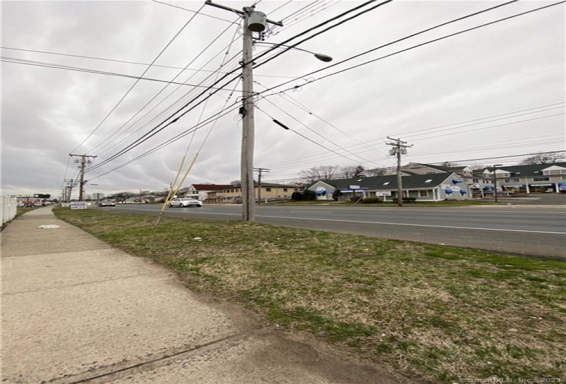 1701 Dixwell Avenue, Hamden, Connecticut 06514, 3 Bedrooms Bedrooms, 7 Rooms Rooms,1 BathroomBathrooms,Single Family For Sale,For Sale,Dixwell,170558825