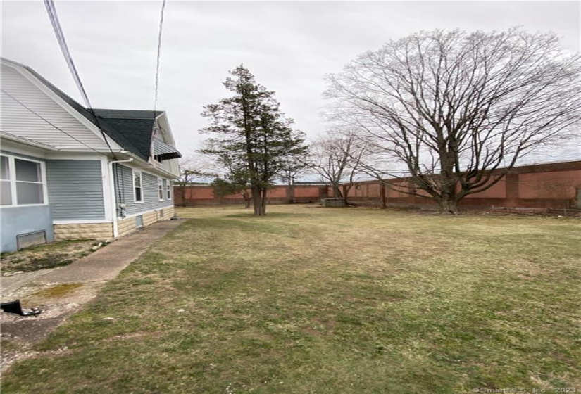 1701 Dixwell Avenue, Hamden, Connecticut 06514, 3 Bedrooms Bedrooms, 7 Rooms Rooms,1 BathroomBathrooms,Single Family For Sale,For Sale,Dixwell,170558825