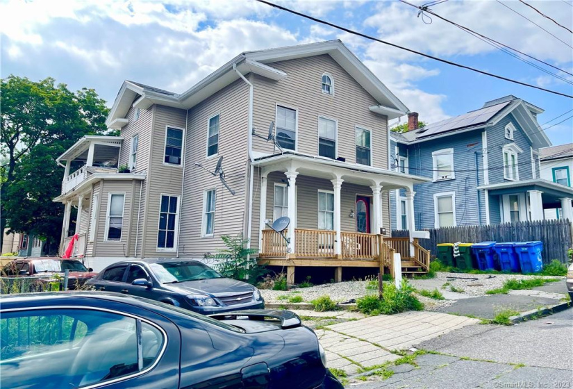 9 2nd Avenue, Waterbury, Connecticut 06710, ,Multi-family For Sale,For Sale,2nd,170581184