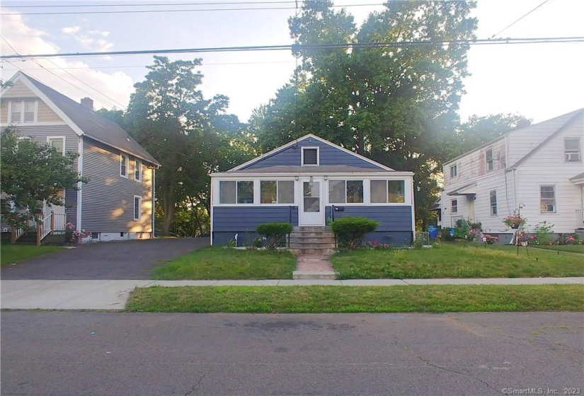 138 Warner Street, Hamden, Connecticut 06514, 2 Bedrooms Bedrooms, 4 Rooms Rooms,2 BathroomsBathrooms,Single Family For Sale,For Sale,Warner,170582204
