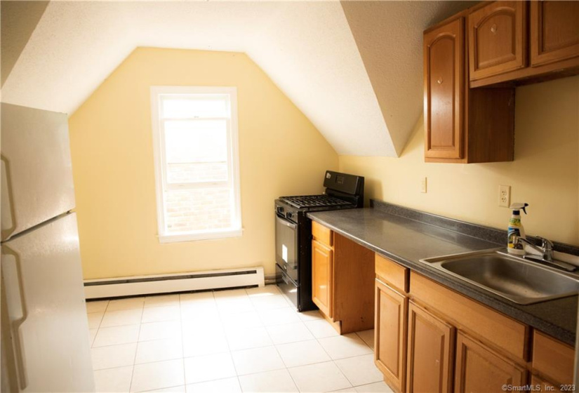29 High Street, New Britain, Connecticut 06051, 2 Bedrooms Bedrooms, 4 Rooms Rooms,1 BathroomBathrooms,Residential Rental,For Sale,High,170578656