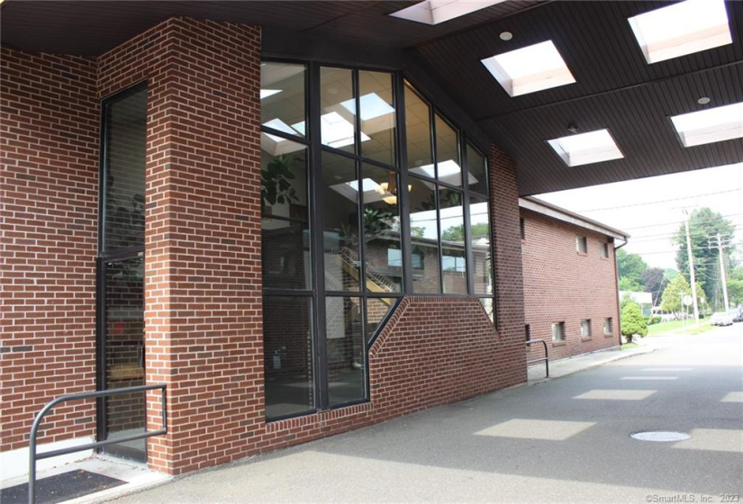2447 Whitney Avenue, Hamden, Connecticut 06518, ,Commercial For Lease,For Sale,Whitney,170584322