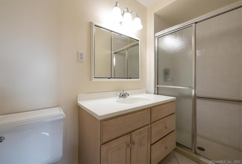 1 Strawberry Hill Court, Stamford, Connecticut 06902, 2 Bedrooms Bedrooms, 4 Rooms Rooms,2 BathroomsBathrooms,Condo/co-op For Sale,For Sale,Strawberry Hill,170562928