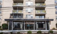 1 Strawberry Hill Court, Stamford, Connecticut 06902, 2 Bedrooms Bedrooms, 4 Rooms Rooms,2 BathroomsBathrooms,Condo/co-op For Sale,For Sale,Strawberry Hill,170562928