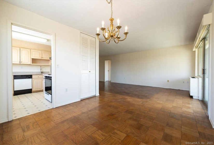 1 Strawberry Hill Court, Stamford, Connecticut 06902, 2 Bedrooms Bedrooms, 4 Rooms Rooms,2 BathroomsBathrooms,Condo/co-op For Sale,For Sale,Strawberry Hill,170562928