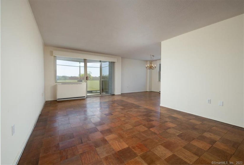 1 Strawberry Hill Court, Stamford, Connecticut 06902, 2 Bedrooms Bedrooms, 4 Rooms Rooms,2 BathroomsBathrooms,Condo/co-op For Sale,For Sale,Strawberry Hill,170562928