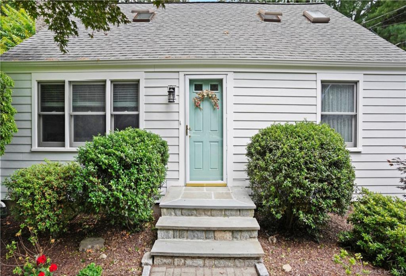 14 Timberline Road, Norwalk, Connecticut 06854, 3 Bedrooms Bedrooms, 7 Rooms Rooms,2 BathroomsBathrooms,Single Family For Sale,For Sale,Timberline,170577614
