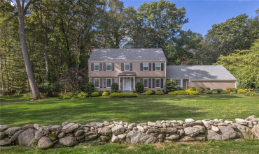 90 Shetland Road, Fairfield, Connecticut 06824, 5 Bedrooms Bedrooms, 10 Rooms Rooms,3 BathroomsBathrooms,Single Family For Sale,For Sale,Shetland,170597996