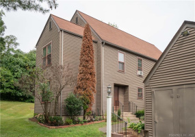 13 Danforth Lane, Rocky Hill, Connecticut 06067, 4 Bedrooms Bedrooms, 6 Rooms Rooms,2 BathroomsBathrooms,Condo/co-op For Sale,For Sale,Danforth,170598488