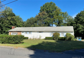 5 Oak Lane, Prospect, Connecticut 06712, 2 Bedrooms Bedrooms, 7 Rooms Rooms,1 BathroomBathrooms,Single Family For Sale,For Sale,Oak,170598844
