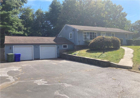 90 Airline Road, Wallingford, Connecticut 06492, 3 Bedrooms Bedrooms, 6 Rooms Rooms,2 BathroomsBathrooms,Single Family For Sale,For Sale,Airline,170598918