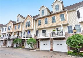 85 Camp Avenue, Stamford, Connecticut 06907, 2 Bedrooms Bedrooms, 7 Rooms Rooms,2 BathroomsBathrooms,Residential Rental,For Sale,Camp,170598928