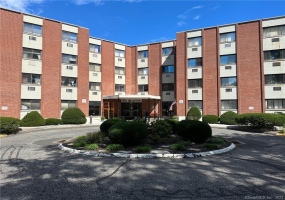 1700 Broadbridge Avenue, Stratford, Connecticut 06614, 1 Bedroom Bedrooms, 4 Rooms Rooms,1 BathroomBathrooms,Condo/co-op For Sale,For Sale,Broadbridge,170599106