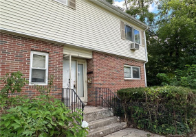 247 Vine Street, Hartford, Connecticut 06112, 3 Bedrooms Bedrooms, 5 Rooms Rooms,1 BathroomBathrooms,Condo/co-op For Sale,For Sale,Vine,170598962