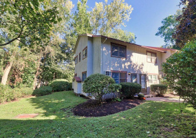 268 Divinity Street, Bristol, Connecticut 06010, 2 Bedrooms Bedrooms, 5 Rooms Rooms,1 BathroomBathrooms,Condo/co-op For Sale,For Sale,Divinity,170599103